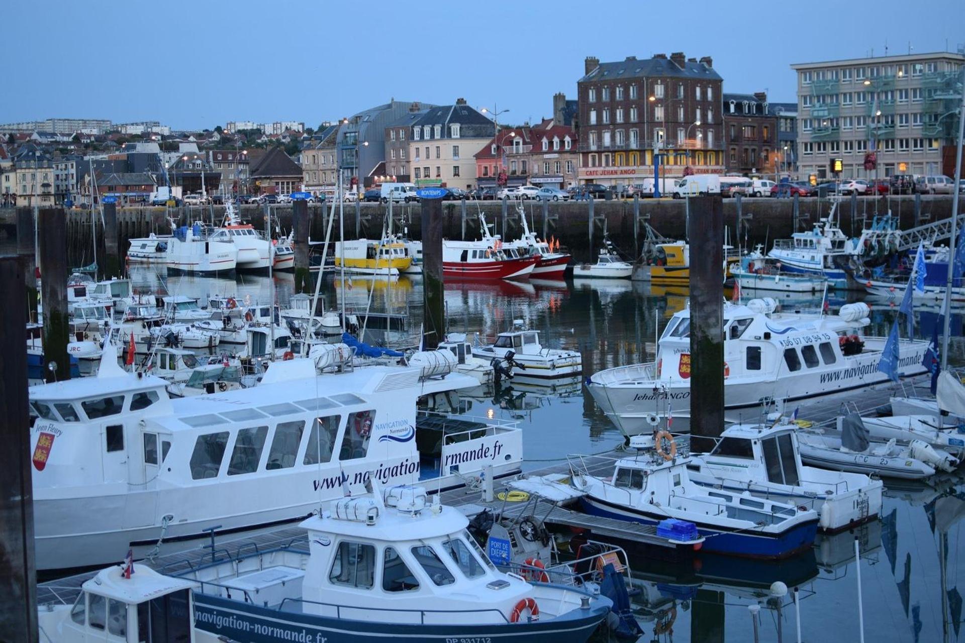 Le Nid Dieppois - Sur Les Quais De Dieppe, Entre Port & Plage Esterno foto